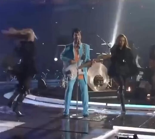 When Prince covered Foo Fighters at the Super Bowl