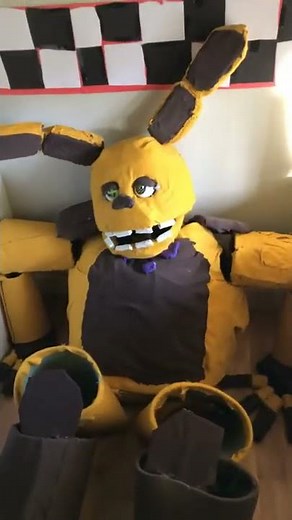 Spring locks (springbonnie suit ) (FNaF)