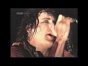 Nine Inch Nails - Gave Up (Live at Glastonbury - 2000)