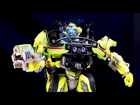 MPM-11 Autobot Ratchet Figure - REVEAL | Transformers Movie Masterpiece | Transformers Official