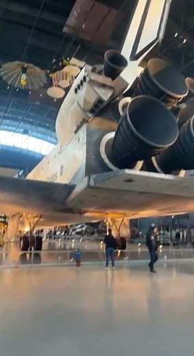 This is how big a Space Shuttle is!