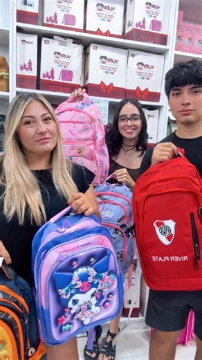 DioTecno | Mayorista | 🎉LAS MOCHILAS MÁS BARATAS🎉 Todo listo para el día a día y la escuela ✨ ✨ Diseños prácticos y combinables 📚 Ideales para clases, salidas y... | Instagram
