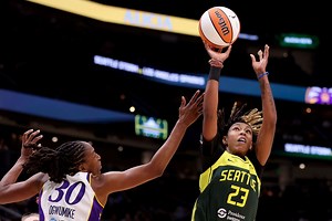 How many fouls does it take to foul out in WNBA? Rule explored