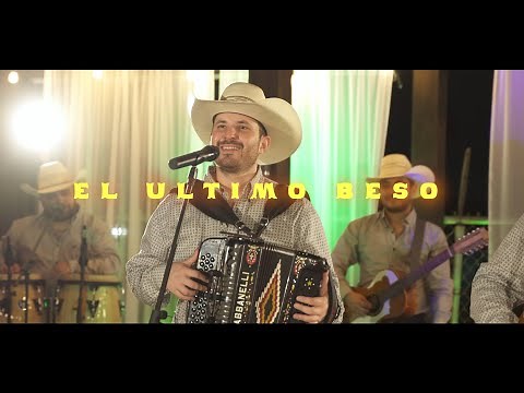 Grupo Frontera - El Último Beso (En Vivo)