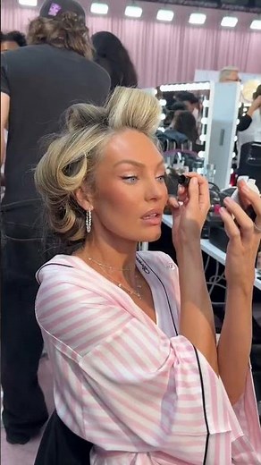 angels getting their wings 🪽 livestream the Victoria's Secret Fashion Show tonight at 7 PM ET💞