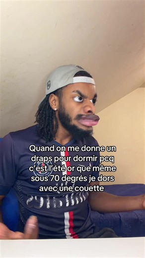 Donne moi même 2 couettes stp même si tu me vois fondre là c’est pas grave c’est moi même je me suis mis dans cette fournaise je vais me dissoudre jusqu’à faire 1 avec le lit même non vraiment faut me laisser dans ma chaleur et surtout faut que la couette m’écrase bien comme il faut stp mercii bien 🫵🏾#fyp #pourtoii #humour #humor #pourtoi