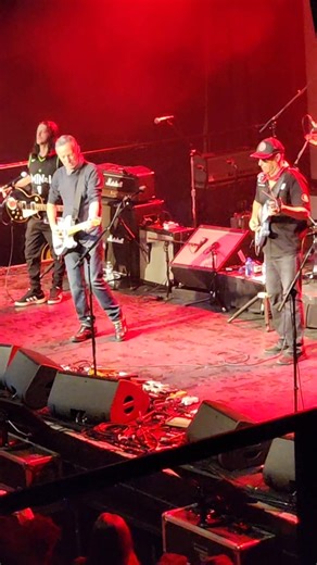 BRUCE SPRINGSTEEN WITH TOM MORELLO AT THE DEFEND MINNESOTA CONCERT AT FIRST AVENUE MINNEAPOLIS 01-30-2026 Bruce Springsteen in " Streets of Minneapolis" Bruce with Tom Morello / Rise Against in " The Ghost of Tom Joad" and "Power to the People" video by Alex Ward (BTW: If you want to watch the entire concert, go to his Facebook page.) | Alberto Engeli