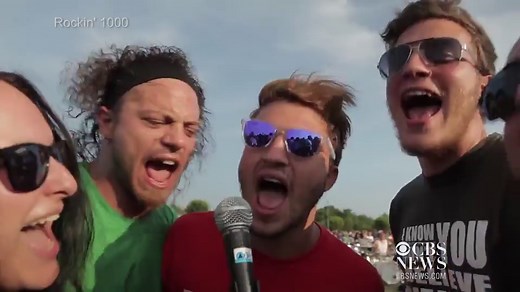 1,000 musicians play Foo Fighters song to persuade concert