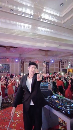 RT&CO ROCKS!!! 🔥🙌 Performed from every angle on a round stage positioned in the middle, surrounded by a whirlwind of Gen Zs and Millennials. Exhausting, but hands down the most exhilarating moment yet, to the point that people are still chanting “More!” even with a super extended time already! 😂 #DJimmynocon #djjimmynocon | Jimmy Nocon