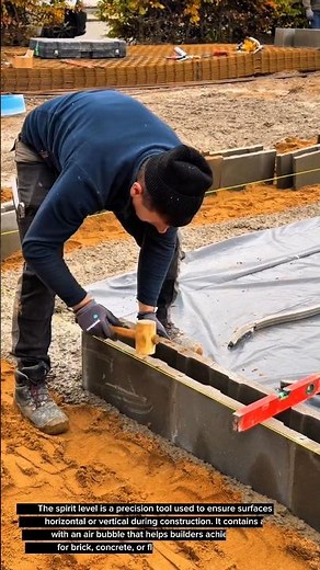 Perfect Leveling Technique Using a Spirit Level | Masonry Brick Installation Like a Pro!