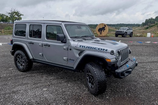 Ford Bronco Vs. Jeep Wrangler: A Wrangler Owner Drives the 2021 Ford Bronco | Cars.com