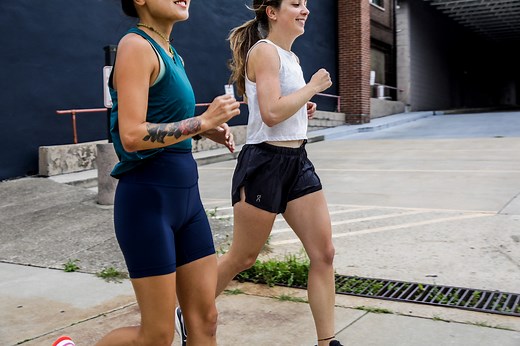Love Pockets? The Best Women’s Shorts Are the Oiselle Toolbelt Roga.