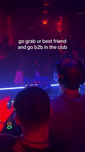 Engaging House Music DJ Mix for Club Enthusiasts