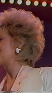 Experience the electrifying energy of a live music performance! This video captures a passionate female singer captivating her audience, creating an unforgettable concert experience. Feel the rhythm and emotion as she connects with fans on stage. #LiveMusic #LiveMusic #Concert #MusicalPerformance #PassionateSinger #StagePerformance #AudienceInteraction #FemaleVocalist #AmazingVoice #MusicLover #LiveShow | Bytesizenetwork