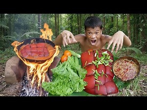 Primitive Technology - Awesome cooking chicken wing on a rock