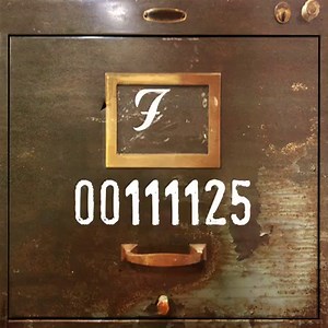 Dance like it’s 2011 The Pretender White Limo Arlandria Walk These Days Everlong Live in London. Listen: https://FooFighters.lnk.to/00111125 Introduce Yourself: FooFighters.lnk.to/Stories | Foo Fighters