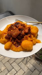 Party Style Yam Pottage with Pepper Sauce | Dolapo Grey