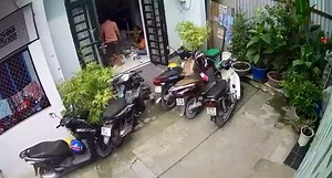 Hãy xem tiếp video số 1 về nguồn cơn của tàn thuốc lá. Hậu quả của lời qua tiếng lại | Sai Gon Times