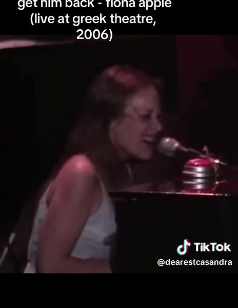 Unpacking the Scream at the End of Fiona Apple's Performance