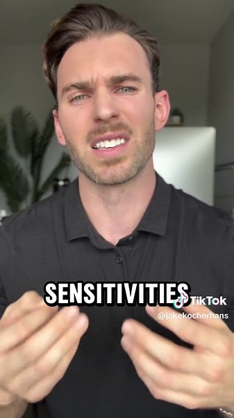 My thoughts on the new gut health documentary on Netflix: “Hack Your Health - The Secrets of Your Gut”… 🍿👀 Overall I thought the information was great, and would 100% recommend every single one of you guys watch it. I definitely feel like it could’ve been produced a little better, but they did a great job at taking fairly complex topics and explaining it in an easy to understand way. It was super refreshing to finally see a non-biased health documentary that had an underlying message that ALL 