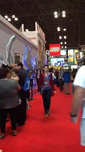 Let's play I Spy With My COMIC CON 👁. Ready, set, GO! 󾮅 | SYFY