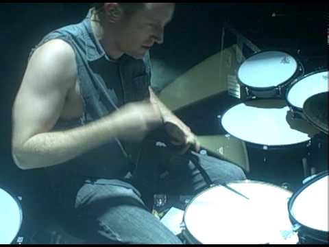 NIN with Josh Freese drumming and flip cameras - Wish (live | 2008.12.)