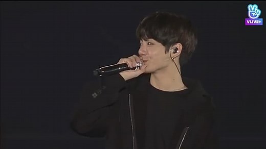 [V LIVE] 2017 BTS LIVE TRILOGY EPISODE III THE WINGS TOUR THE FINAL