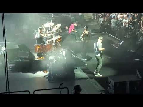 Rage Against the Machine - Wake Up (Live in Chicago)