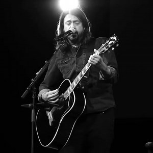 ❤️❤️❤️ Repost from @bernstorm5000 • “My Hero” - Dave the storyteller. October 13, @thefordla #davegrohl #foofighters #thestoryteller #theford #nytnumber1bestseller #davegrohlthestoryteller | Foo Fighters Team