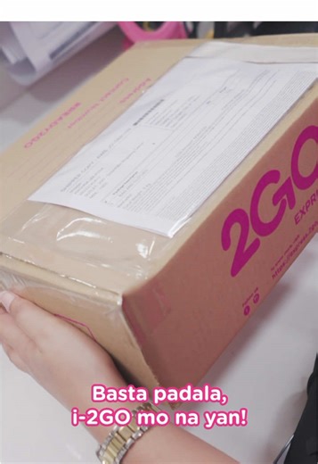 In 2GO, we make sure that you can send your padala with ease! 📦🩷 Our Retail Sales Associates will help you ensure na lahat ng padala mo ay SAFE, SECURE, at makakarating sa recipients mo! 🤩 Ano pa ang hinihintay mo? Basta Padala, i-2GO mo na yan! 👊🏻 ☎️ Hotline: (02) 852-87-000 📍bit.ly/2GOExpressBranchOutlets 🌐 express.2GO.com.ph #bastapadalai2GOnayan #courier #nationwideshipping