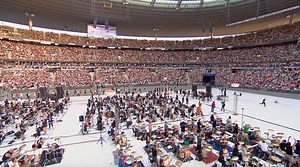 We've to wait one year. But better to cover time with some good memories. The full concert video of Paris 2019 Stade de France is out! • LINK in FIRST COMMENT • #Rockin1000 #VirtualReality | Rockin'1000