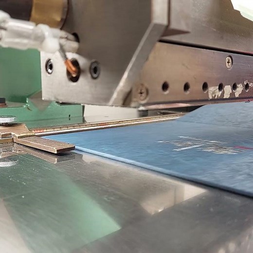 メニューブックの達人｜箔押し工程