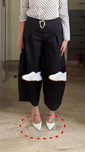 Can Petite Women Wear Barrel Jeans? | Petite Styling Explained