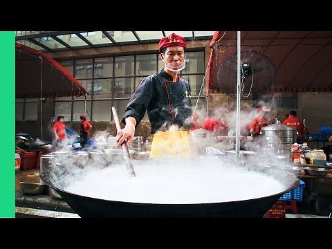 How To Cook Lunch For 800 People in Guangzhou, China + Guangzhou STREET FOOD Tour!