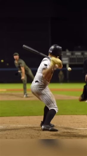 Here’s 17-year-old @connor.salerno — one of the top pitching prospects in the entire country. These are his 3 go-to exercises that helped turn him into the best 17-year-old arm in America. Huge shoutout to @prepbaseball for giving us the chance to work with some of the best players in the nation. 🔥 | Summers Method