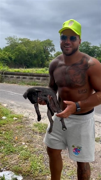 Must love animals ❤️ Alex Blumberg, Brady Oliveira | The Dodo