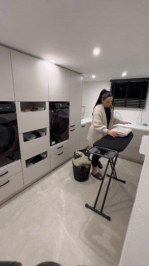 D I L A N U C A R on Instagram: "🫧 HWR-PLANUNG 🫧 In meinem Video zeige ich die 10 wichtigsten Punkte unserer HWR-Planung! 💡 Egal welche Hindernisse euch begegnen, glaubt daran, dass alles möglich ist. Wir standen vor Herausforderungen wie Rohren im Weg und einem schwer zugänglichen Wasserzähler, aber mit sorgfältiger Planung haben wir sie überwunden. Plant euren HWR mit Bedacht, notiert euch eure Prioritäten und lasst eure Vision vom Küchenbauer Wirklichkeit werden. Aus eigener Erfahrung kann