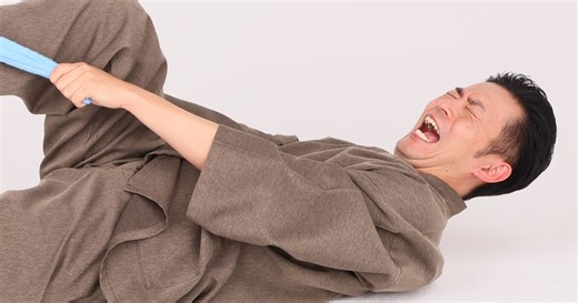 ごぼう先生が動画で解説！「50代からの不調解消体操」【高血圧緩和 太ももぐいぐい体操】｜介護界のアイドル | 女性自身