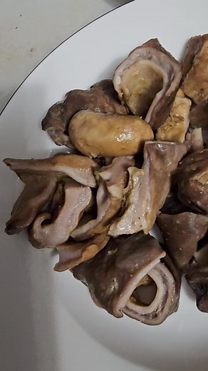 When you are preparing to cook ayamase sauce, abi na stew and you have all the orishirishi ready. Full video loading. #ayamase #iwillbeback #yoruba #igbo #naijafoodie | Ezindus Kitchen