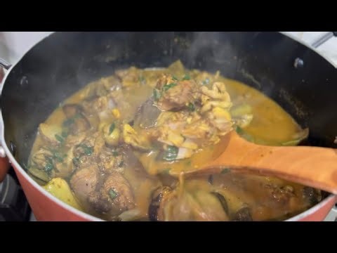 How to cook Goat Meat Pepper Soup with Nigerian Spices - Easy Recipes