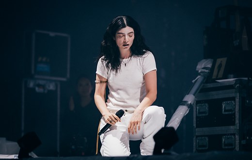 Watch Lorde perform ‘No Better’ for the first time in over a decade at ‘Ultrasound’ tour opener