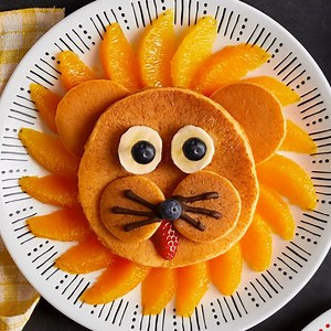 You’ll FLIP for the newest issue of food&family magazine! 🥞🐻🦁🐶 Subscribe today to get 44 fall-tastic, family-friendly recipes delivered to your door! Subscribe:http://kraft.us/1CtaL29 | My Food and Family