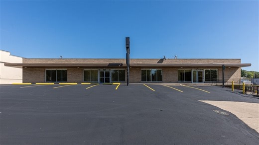 3040-3050 S Kettering Blvd, Moraine, OH 45439 - Retail for Sale | LoopNet