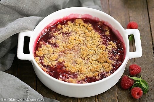 Fresh Raspberry Crisp - Easy Summer Dessert! - That Skinny Chick Can Bake