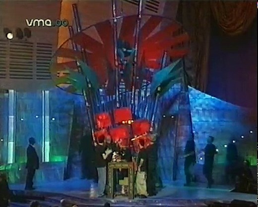 Rage Against The Machine vs Limp Bizkit Incident (MTV VMAs 2000)