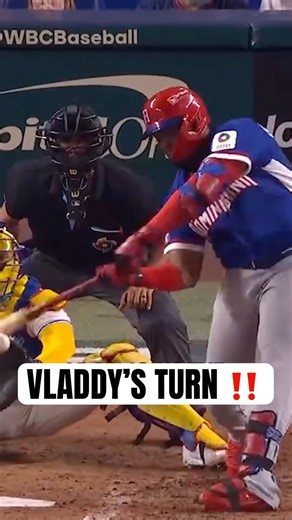 Vladimir Guerrero Jr. crushes his second home run of the World Baseball Classic 😤 #BlueJays