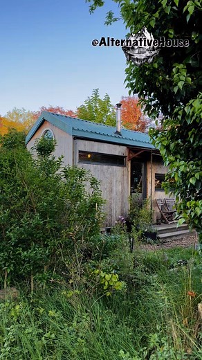 Eco-Friendly Tiny House: Full-Time Living in a Home Built from Recycled Materials | Alternativehouse