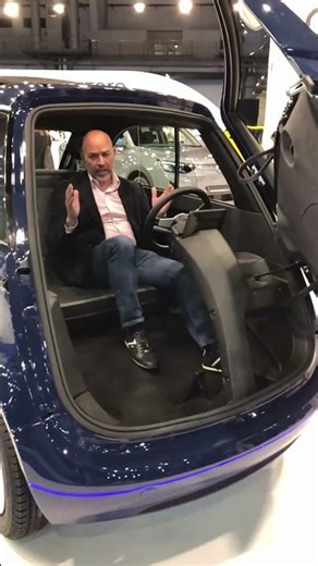 😲 ¡Se abre por delante! Microlino