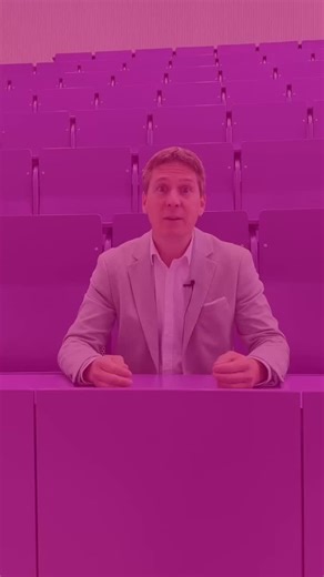 Hochschule Neu-Ulm (HNU) on Instagram: "🎥 Was haben unsere Profs eigentlich gemacht, bevor sie Profs wurden? In unserer Videoserie gibt’s spannende Insights aus dem Berufsleben unserer Professorinnen und Professoren! 👀Weiter geht’s mit Prof. Dr. Wilke Hammerschmidt. 📣Er ist Professor für PR und Marketingkommunikation und war vor seiner Zeit an der HNU Leiter der globalen Onlinekommunikation der ZEISS Gruppe und im Non-Profit-Bereich tätig. Im Video erzählt er, 👉 was ihn geprägt hat, 👉 wie d