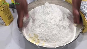 How To Make The Best Banku Mix At Home | Easy Step By Step Banku Mix Tutorial The only mix you need for your Banku, my simple No Waste Banku Mix Recipe Ingredients: Cornmeal Cassava/ Yuca | Sweet Adjeley